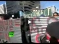 حمله پلیس به‏ معترضان در اوکلند